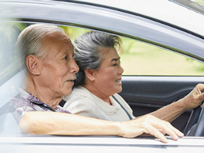 高齢ドライバー事故の現状と対策、そして自主返納をお考えの方へ 〜各種特典のご案内