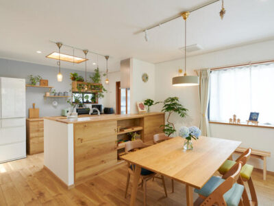 【新卒大歓迎/平均年収600万/土日休み/福利厚生充実】地域密着型のリフォームアドバイザー募集！